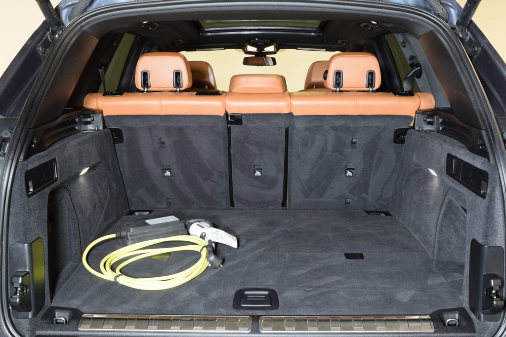 Used 2022 BMW X5 xDrive45e w/ Executive Package image 30