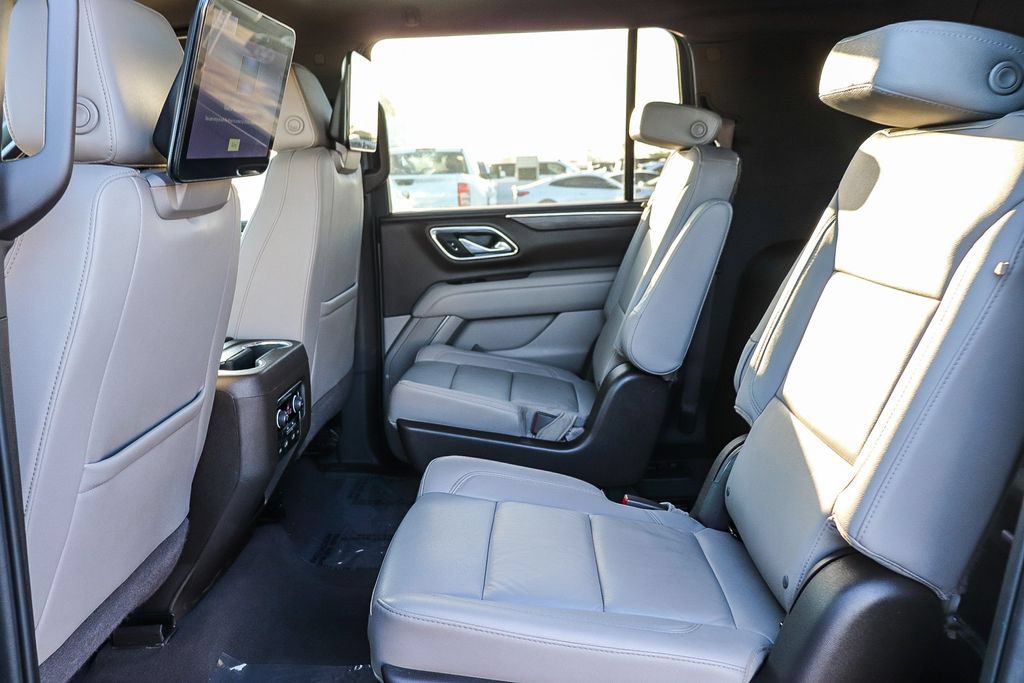 Used 2023 Chevrolet Suburban Z71 AWD/4WD image 22