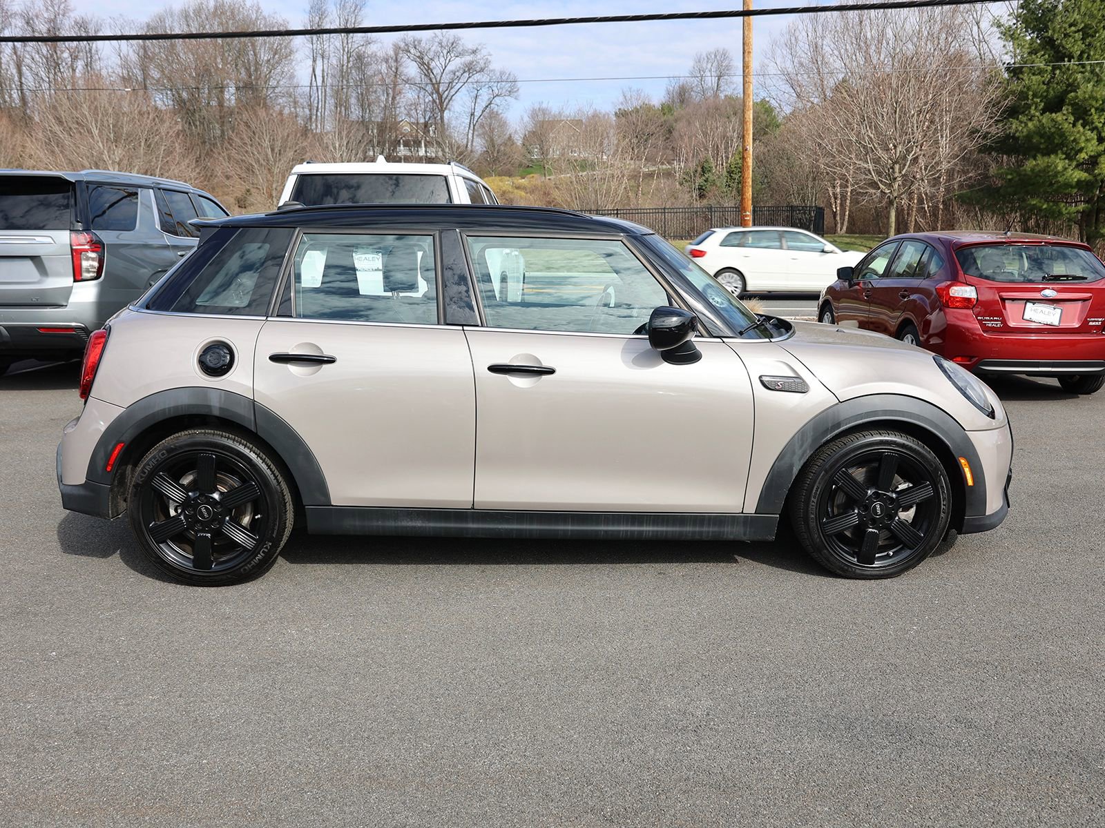 Used 2022 MINI Cooper S w/ Premium Package image 8