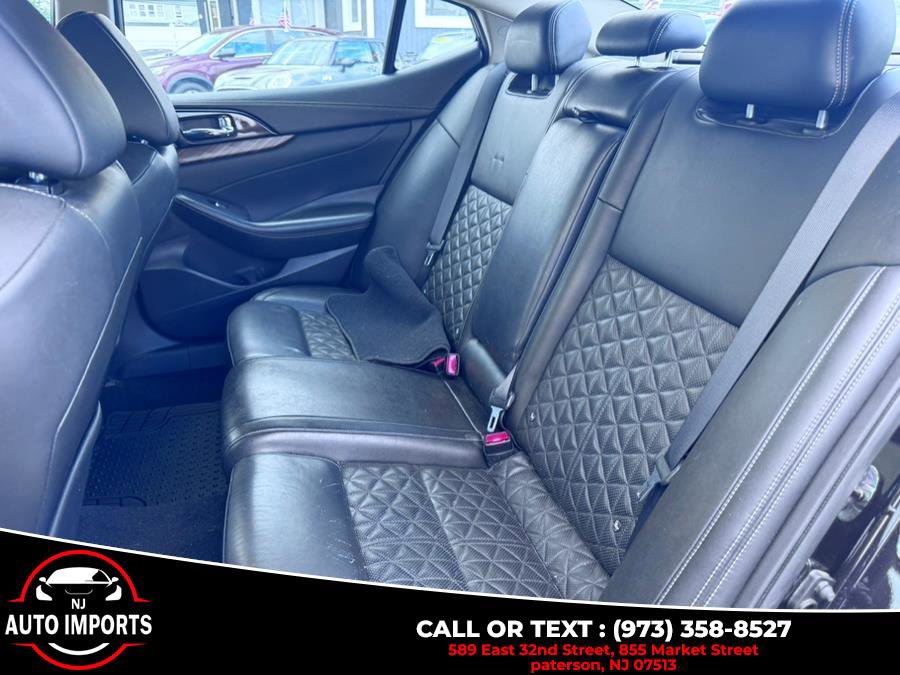 Used 2016 Nissan Maxima Platinum w/ Interior Lighting Package image 16