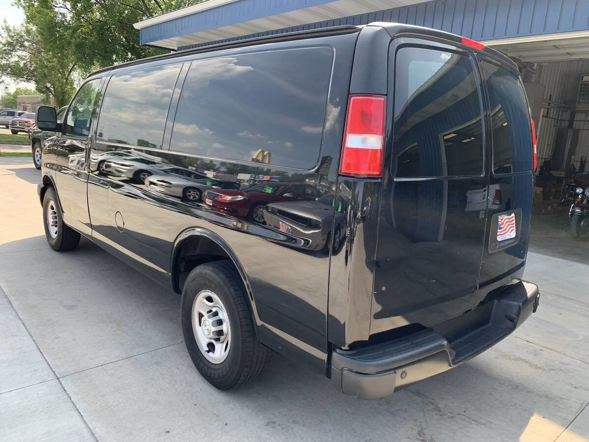 Used 2019 Chevrolet Express 2500 w/ Driver Convenience Package image 8
