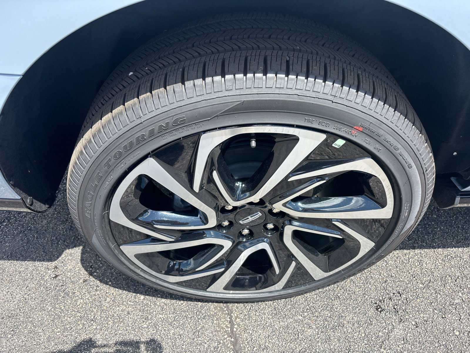 New 2026 Lincoln Navigator L Reserve AWD/4WD image 10