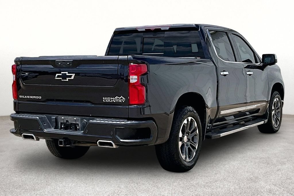 Used 2022 Chevrolet Silverado 1500 High Country w/ Z71 Off-Road Package AWD/4WD image 2