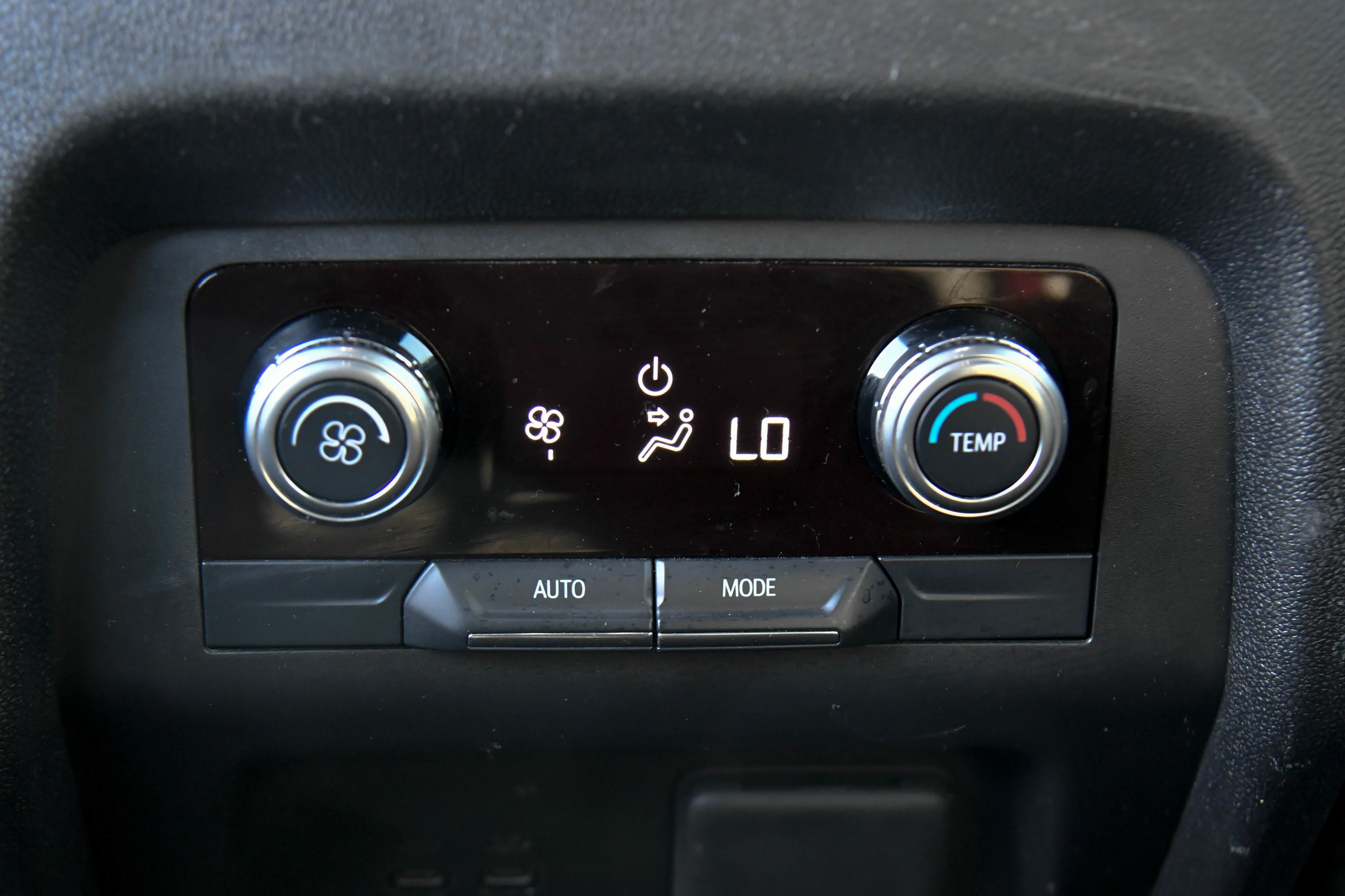 Used 2024 GMC Acadia Elevation image 45