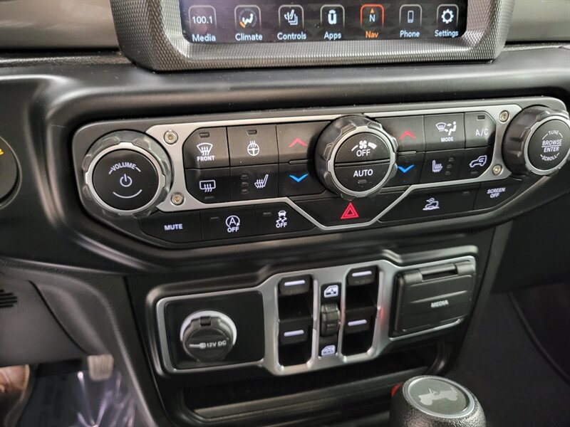 Used 2022 Jeep Wrangler Unlimited Sahara w/ Cold Weather Group AWD/4WD image 45