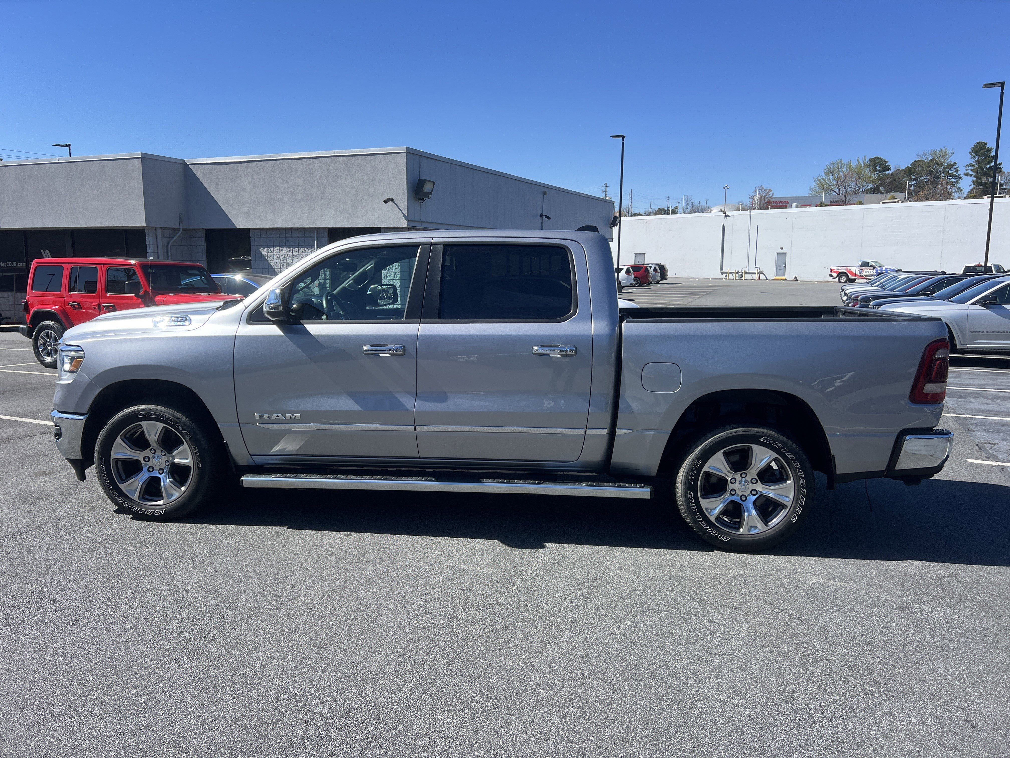 Used 2023 RAM 1500 Laramie AWD/4WD image 4