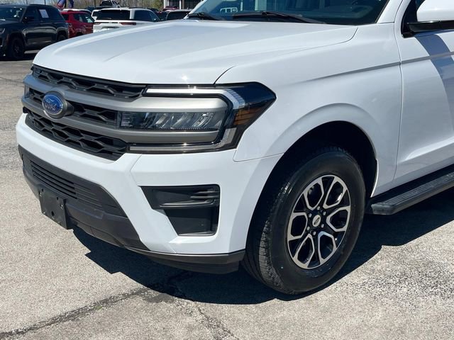 Used 2023 Ford Expedition XLT image 39
