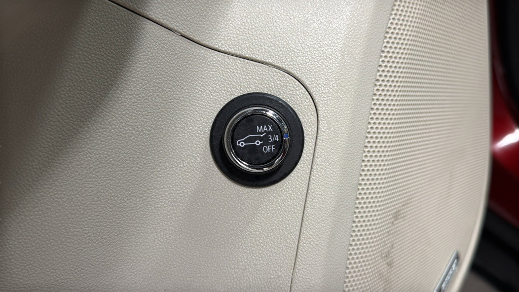 Used 2023 GMC Acadia Denali w/ Denali Ultimate Package image 17