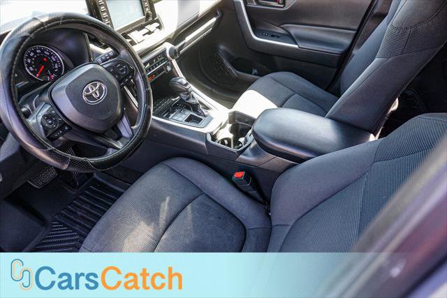 Used 2019 Toyota RAV4 LE w/ All Weather Liner Package AWD/4WD image 17