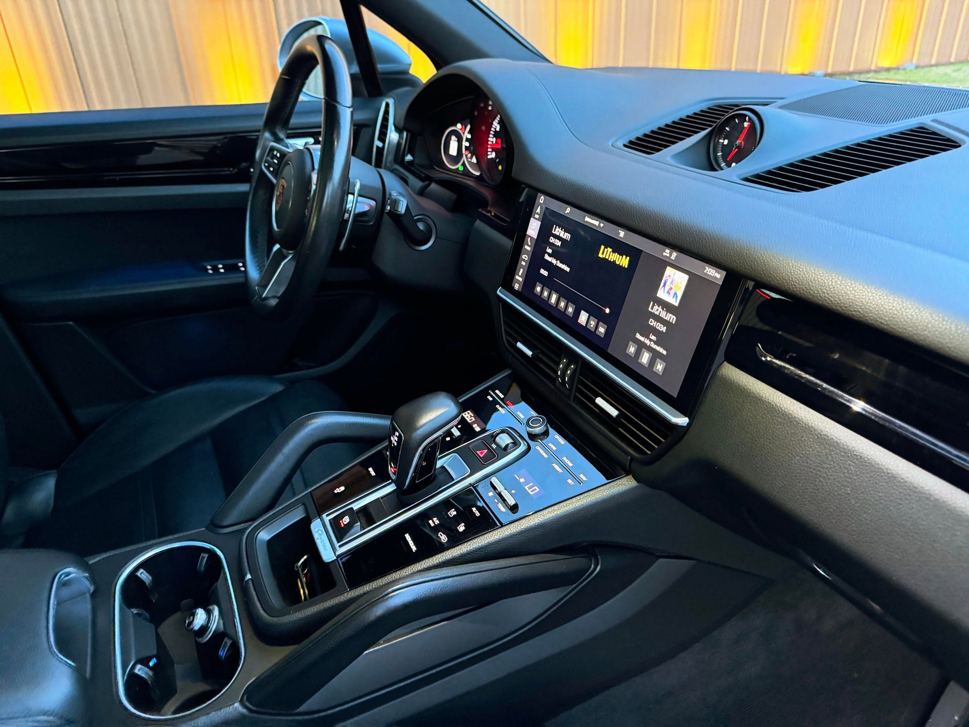 Used 2019 Porsche Cayenne image 20