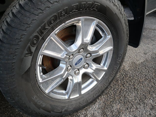 Used 2017 Ford F150 XLT w/ Equipment Group 302A Luxury image 21