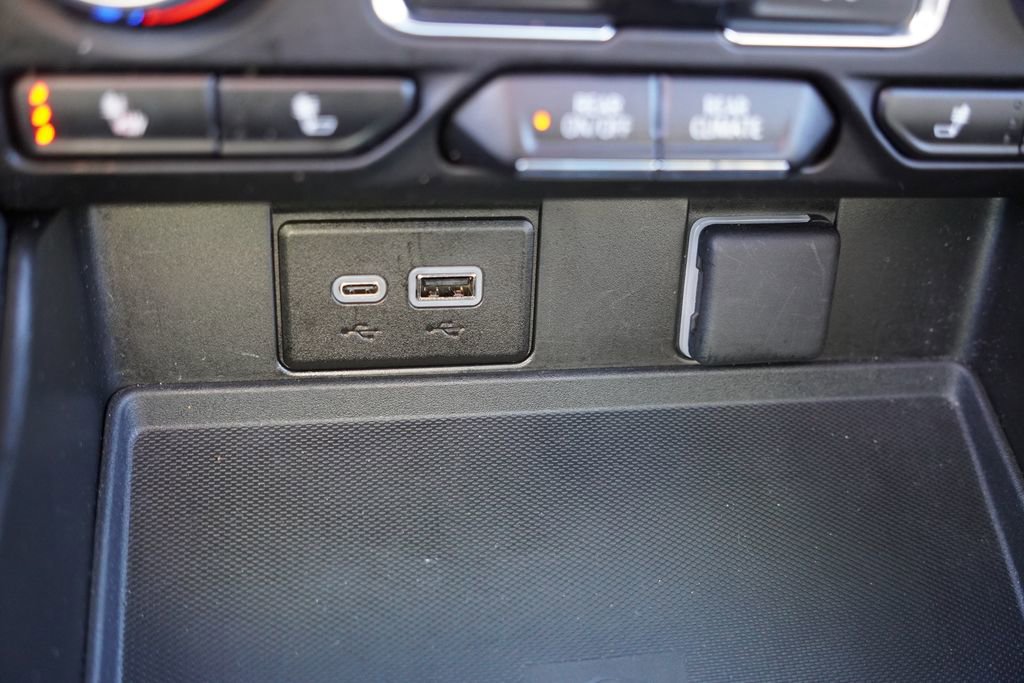 Certified 2024 Chevrolet Tahoe Z71 w/ Luxury Package image 38