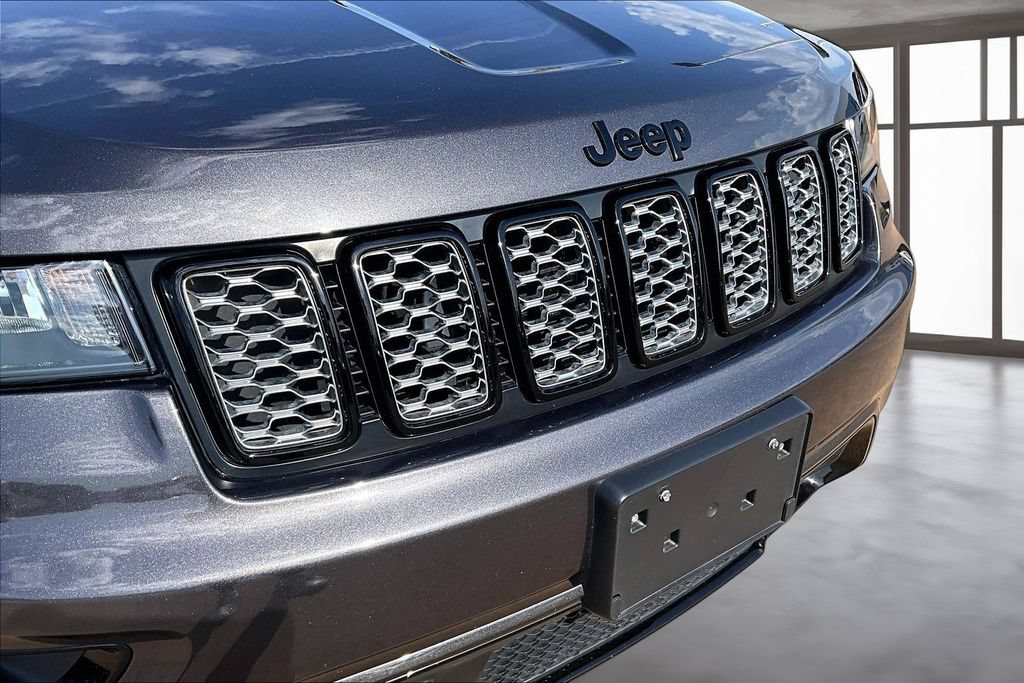 Used 2018 Jeep Grand Cherokee Altitude RWD image 28
