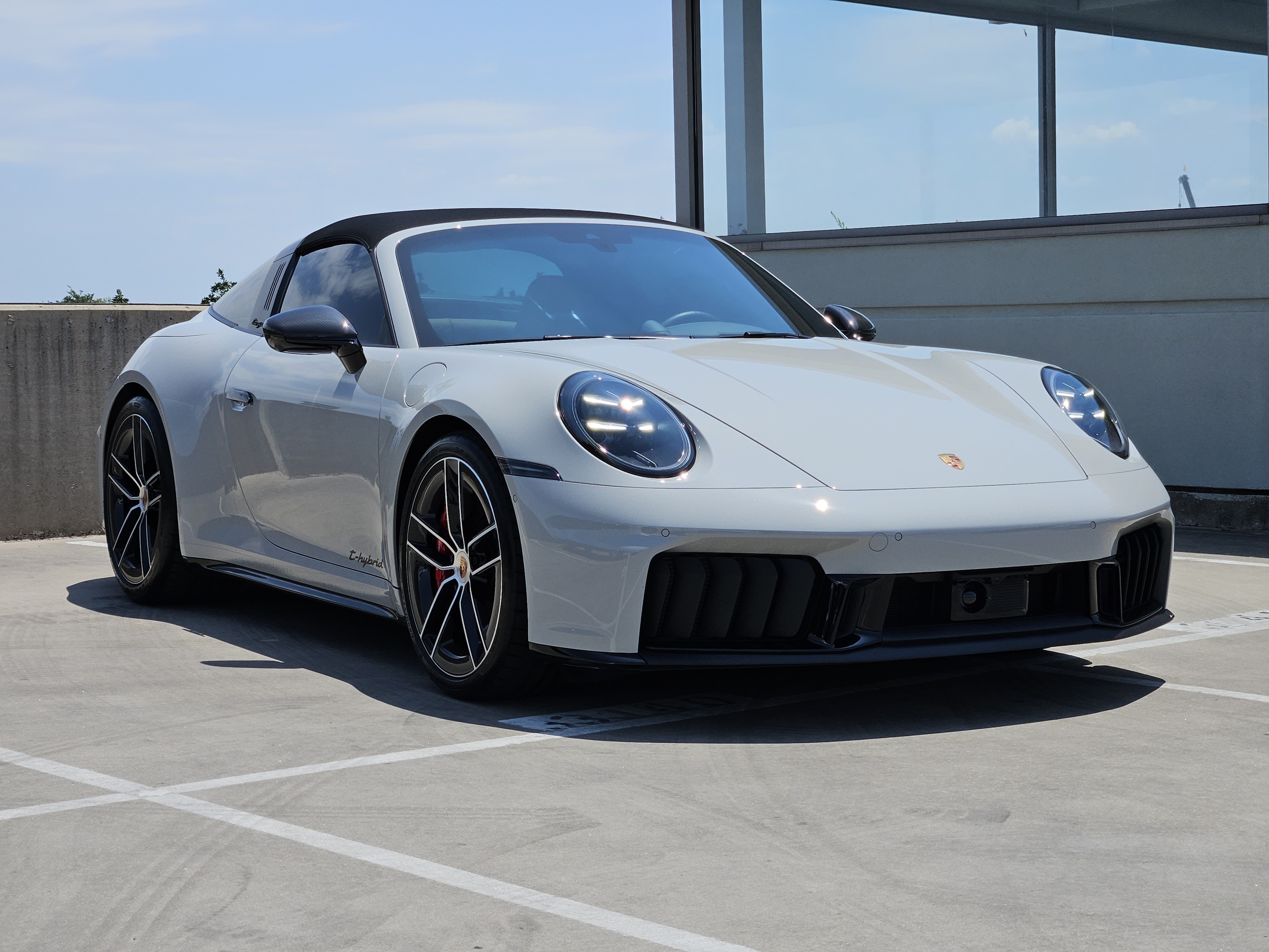 Certified 2026 Porsche 911 Targa 4 GTS AWD/4WD image 10