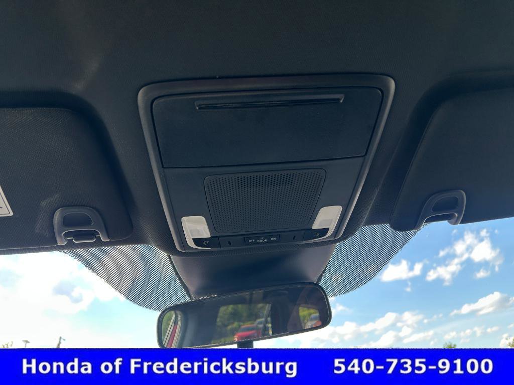 Used 2025 Honda Pilot Sport image 24