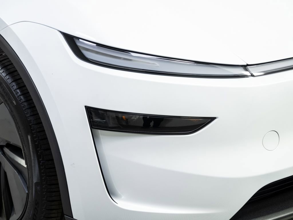 Used 2026 Tesla Model Y Long Range image 36