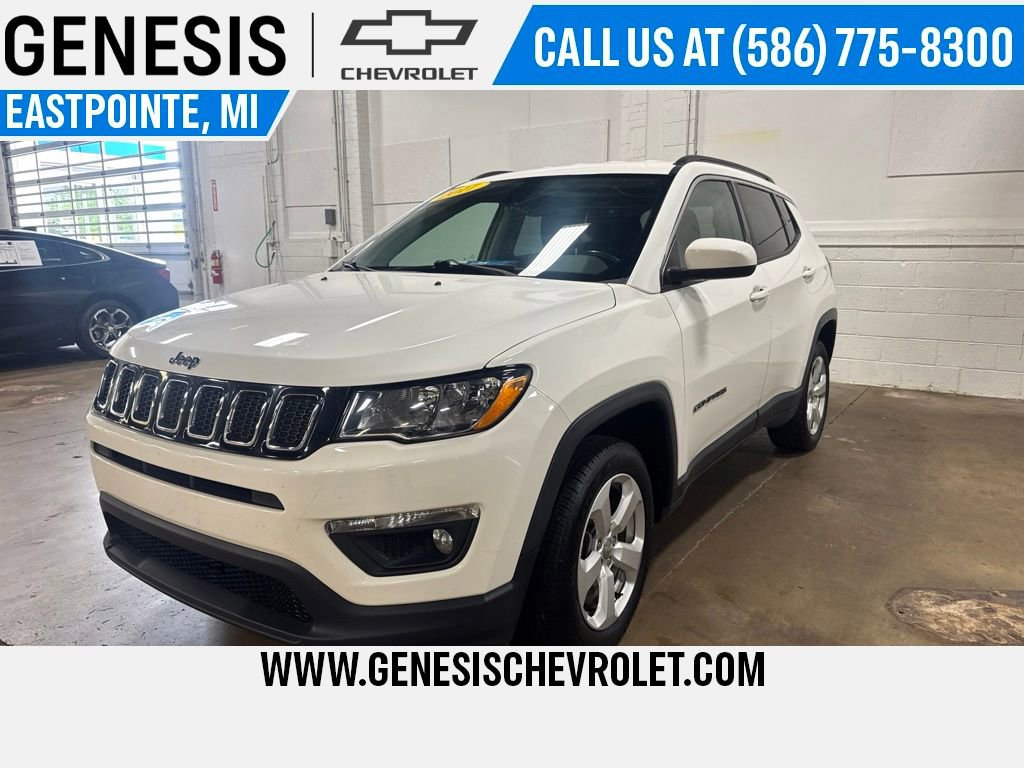 Used 2017 Jeep Compass Latitude w/ Popular Equipment Group AWD/4WD image 1
