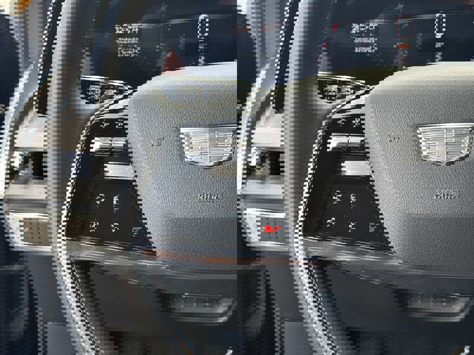 Used 2026 Cadillac Vistiq Luxury image 32