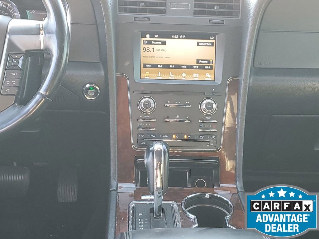 Used 2017 Lincoln Navigator Select image 29