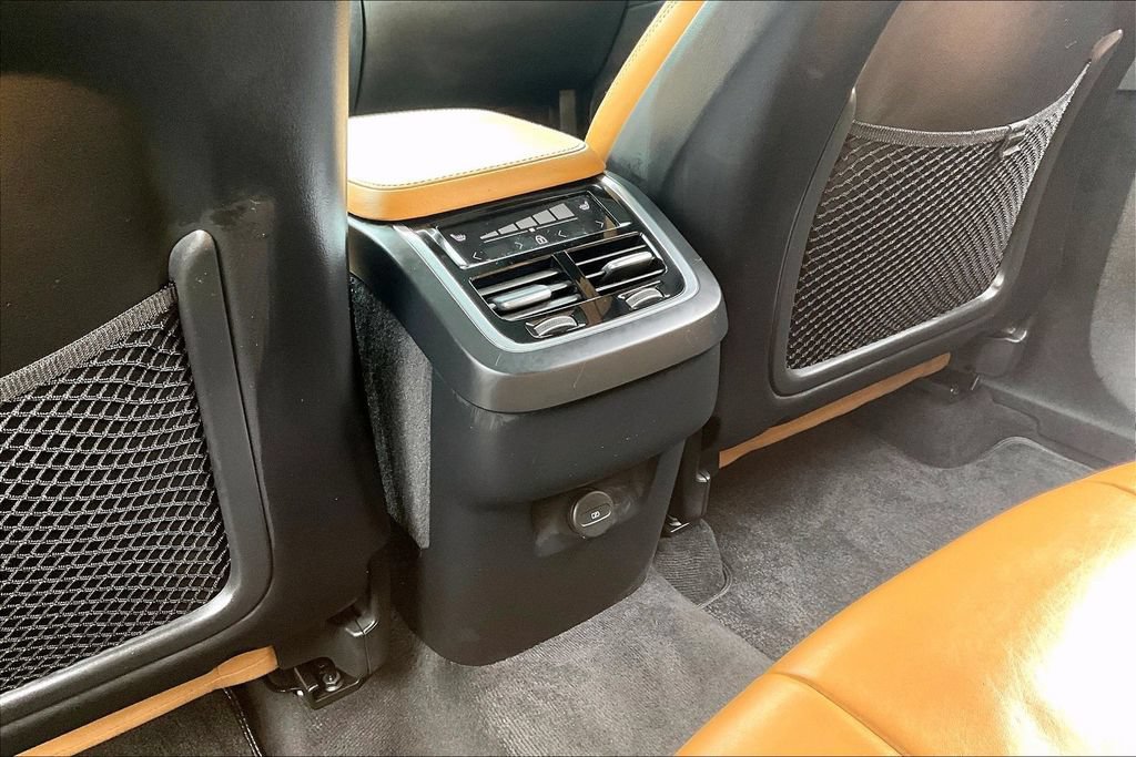 Certified 2024 Volvo XC90 B6 Ultimate AWD/4WD image 31