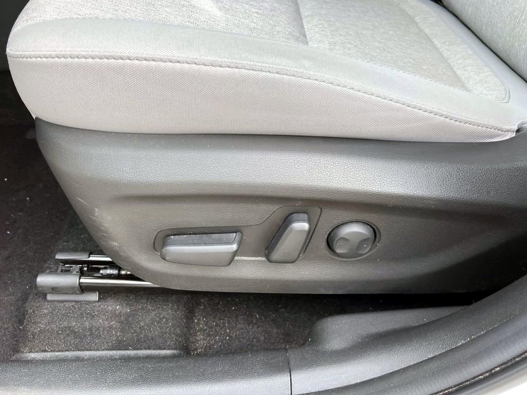 Certified 2023 Hyundai Kona SE w/ Cargo Package image 19