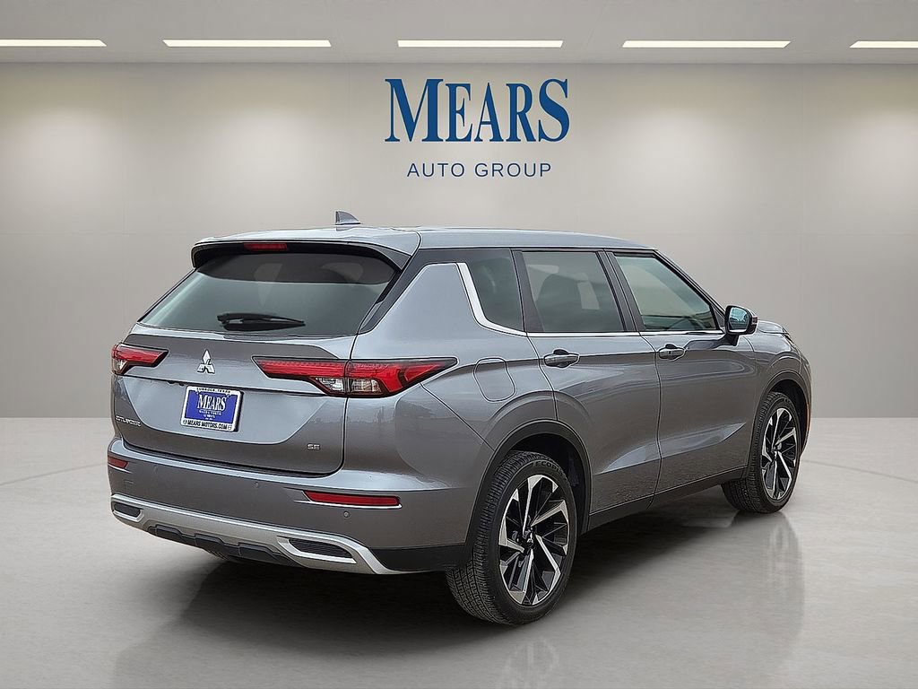 Used 2024 Mitsubishi Outlander SE AWD/4WD image 5