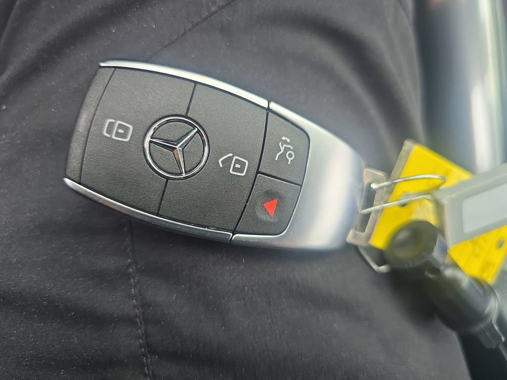 Certified 2025 Mercedes-Benz GLB 250 4MATIC image 29