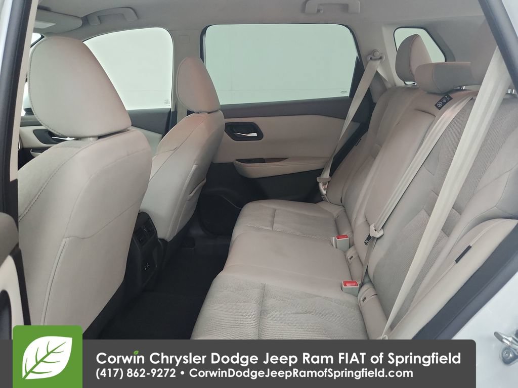 Used 2025 Nissan Rogue SV AWD/4WD image 28