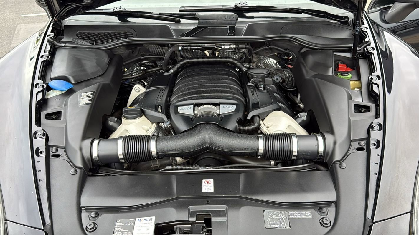 Used 2013 Porsche Cayenne GTS AWD/4WD image 30