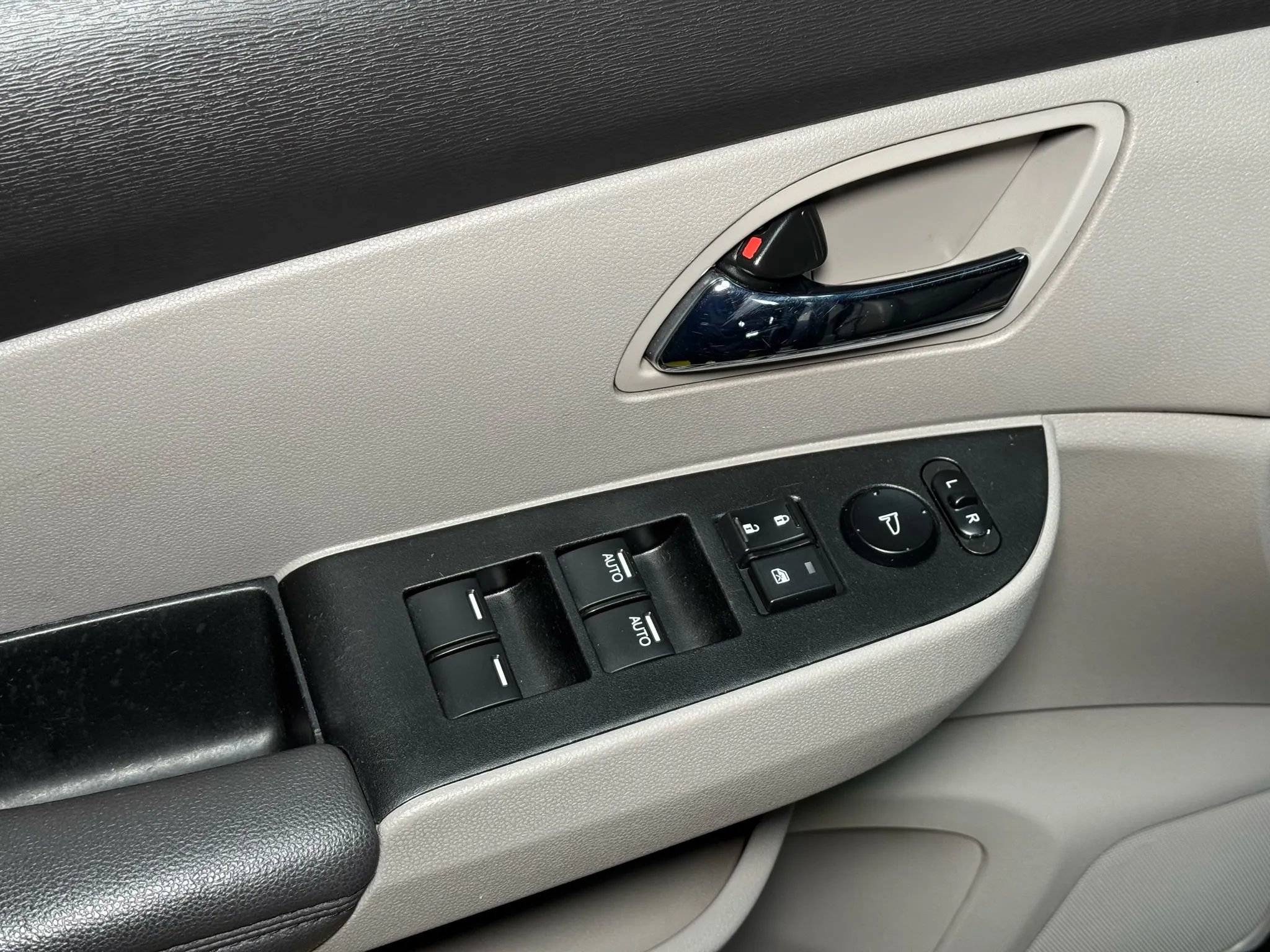 Used 2014 Honda Odyssey EX-L image 29