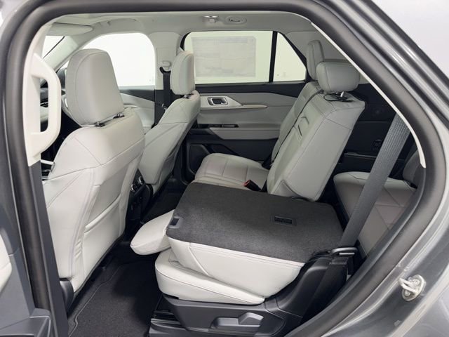 New 2026 Ford Explorer Active w/ Active Comfort Package image 36