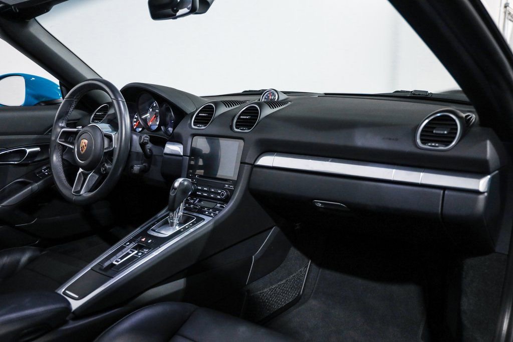 Used 2018 Porsche 718 Boxster S image 34