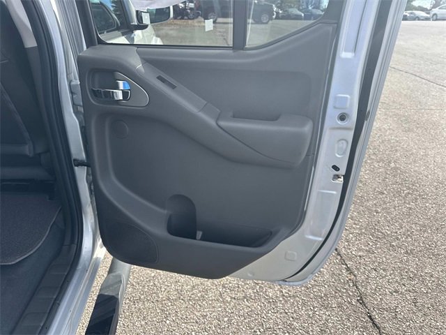 Used 2020 Nissan Frontier PRO-4X image 23