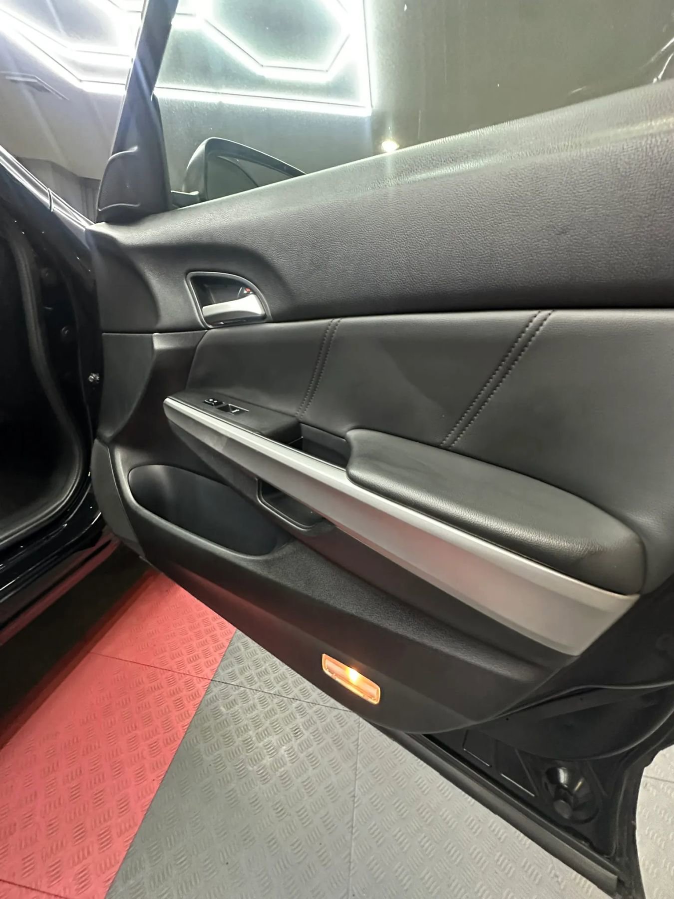 Used 2014 Honda Crosstour EX-L image 26