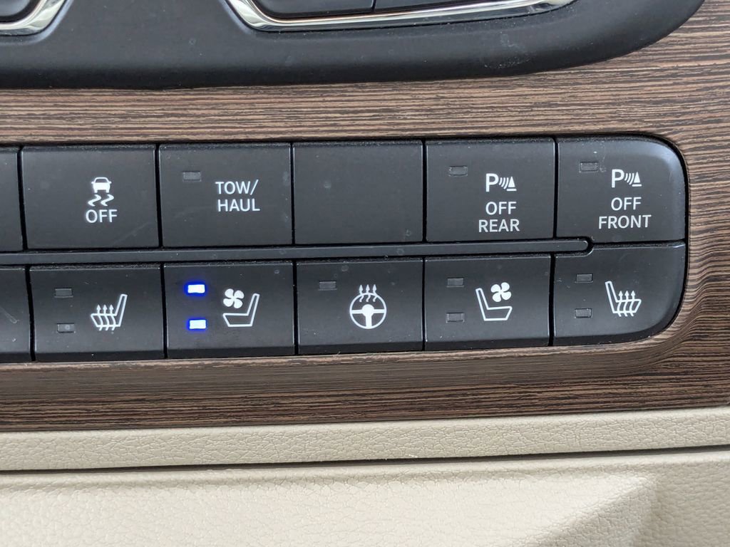 Used 2016 RAM 1500 Laramie w/ Convenience Group RWD image 28