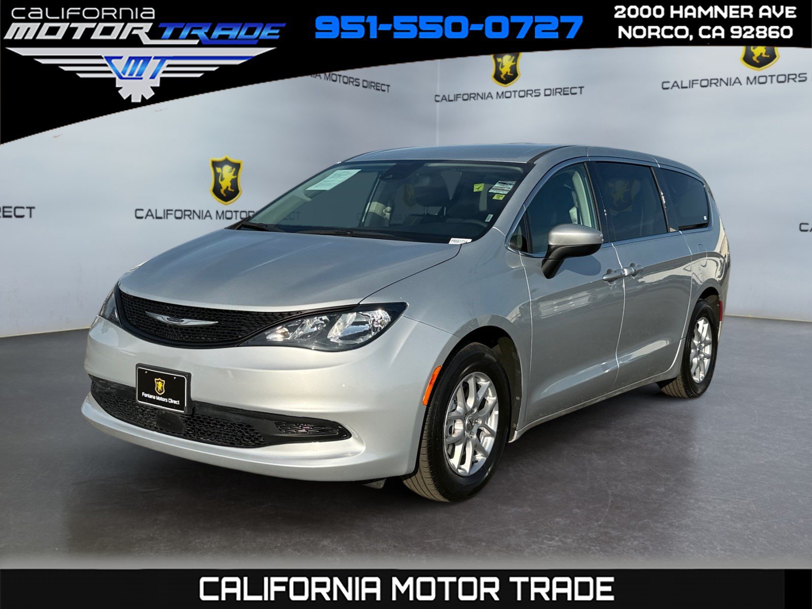 Used 2023 Chrysler Voyager LX FWD image 1