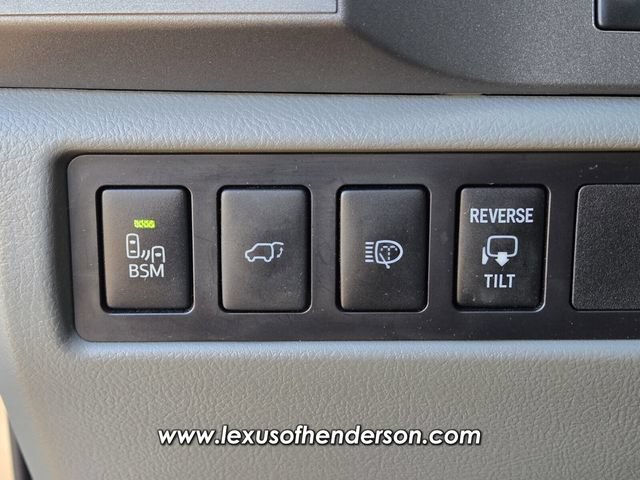 Used 2017 Toyota Sequoia Limited w/ Safety & Convenience Package AWD/4WD image 25