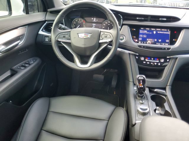 Certified 2024 Cadillac XT6 Luxury FWD image 19