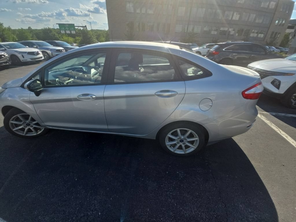 Used 2018 Ford Fiesta SE w/ Equipment Group 201A FWD image 5