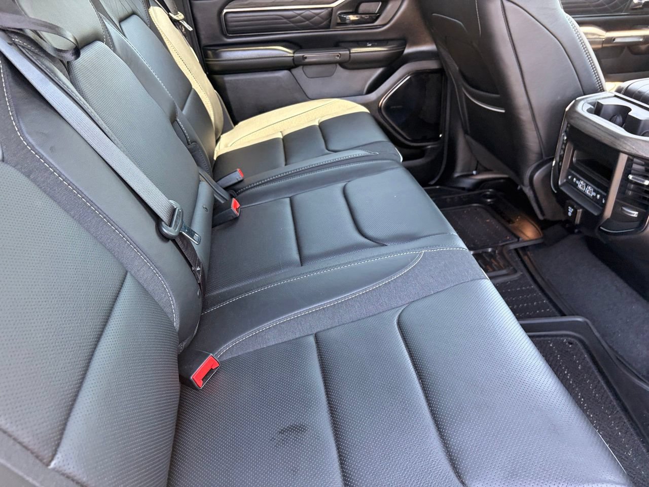 Used 2025 RAM 1500 Limited AWD/4WD image 13