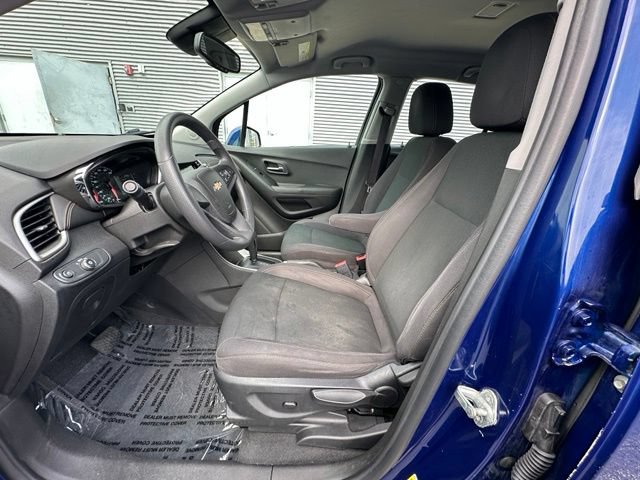 Used 2017 Chevrolet Trax LS AWD/4WD image 23