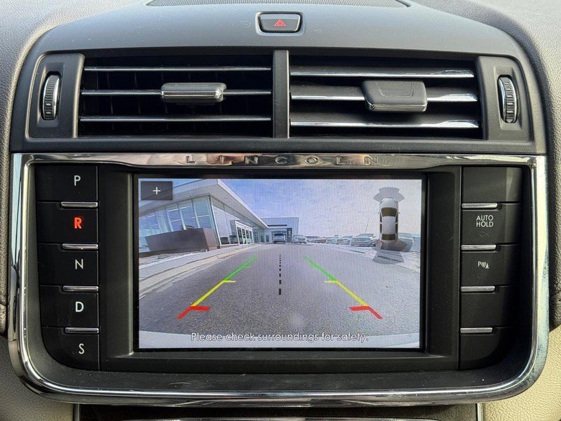 Used 2019 Lincoln Continental Select w/ Continental Climate Package image 14