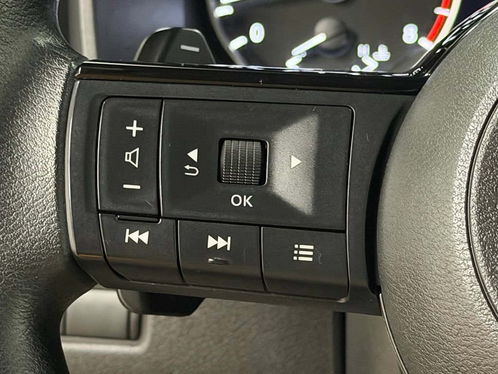 Used 2023 Nissan Rogue SV AWD/4WD image 35