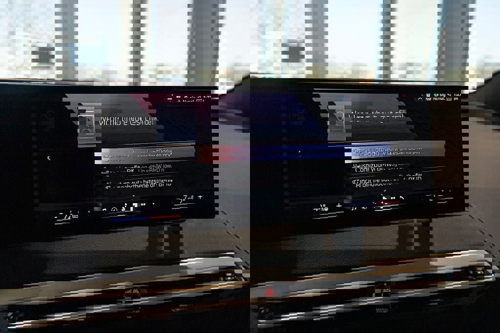 Used 2026 BMW iX xDrive45 w/ Premium Package image 28