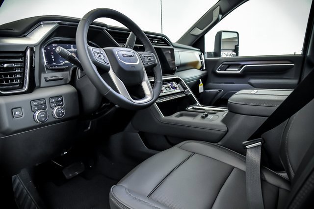 New 2025 GMC Sierra 2500 Denali w/ Denali Reserve Package image 7