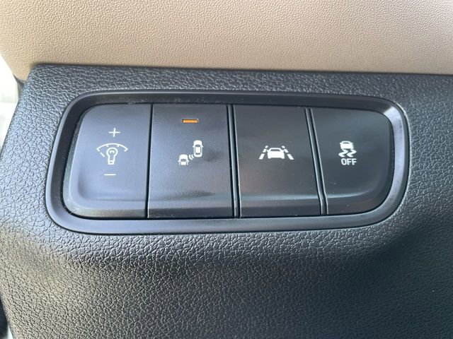 Used 2019 Hyundai Santa Fe SEL image 34