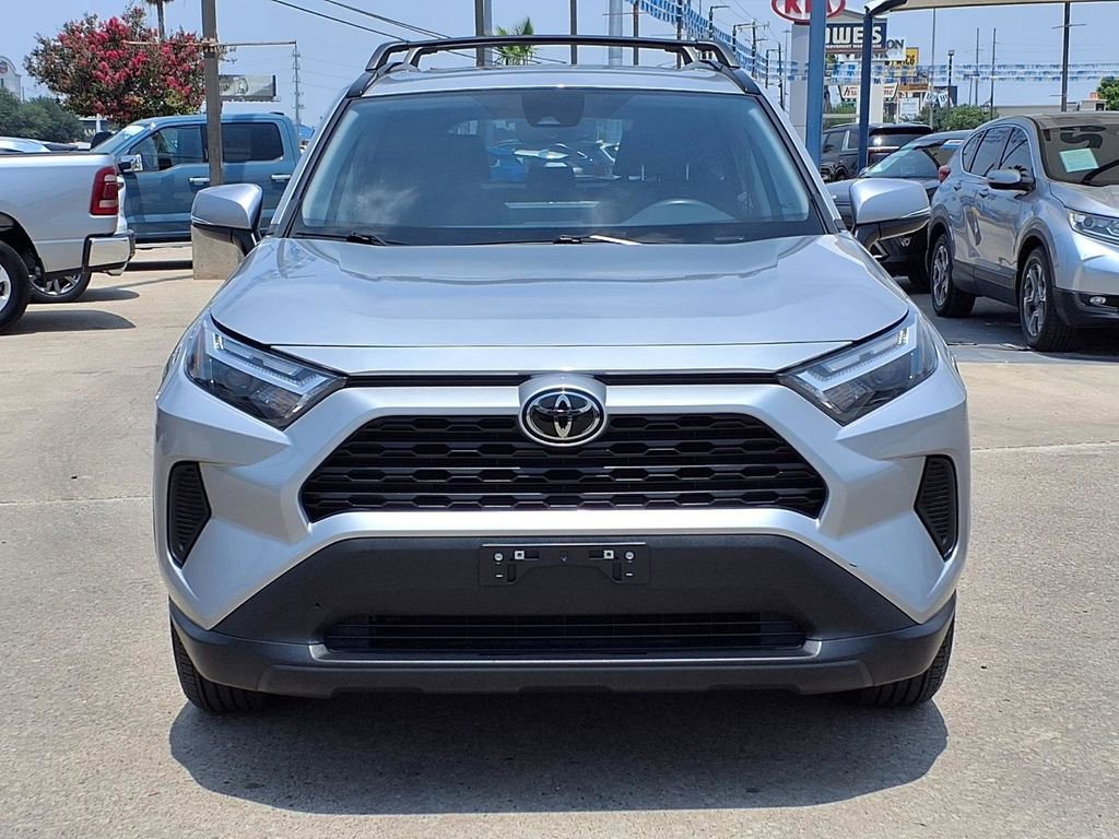 Used 2024 Toyota RAV4 XLE w/ Convenience Package FWD image 3