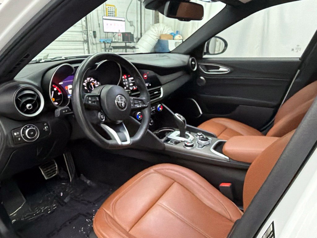 Used 2023 Alfa Romeo Giulia Ti RWD image 14