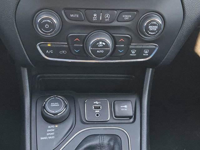 Used 2022 Jeep Cherokee Latitude Lux image 16