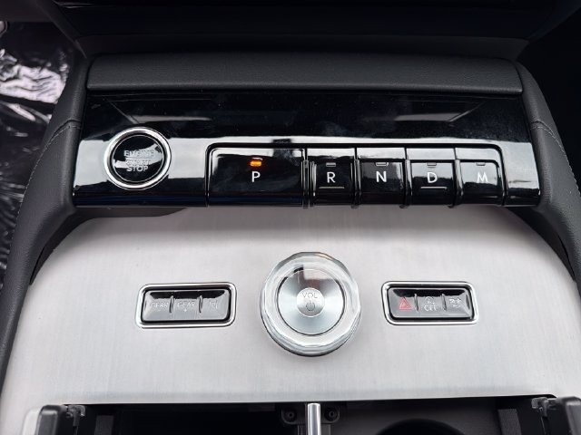 New 2027 Lincoln Navigator Reserve w/ Jet Appearance Package AWD/4WD image 32